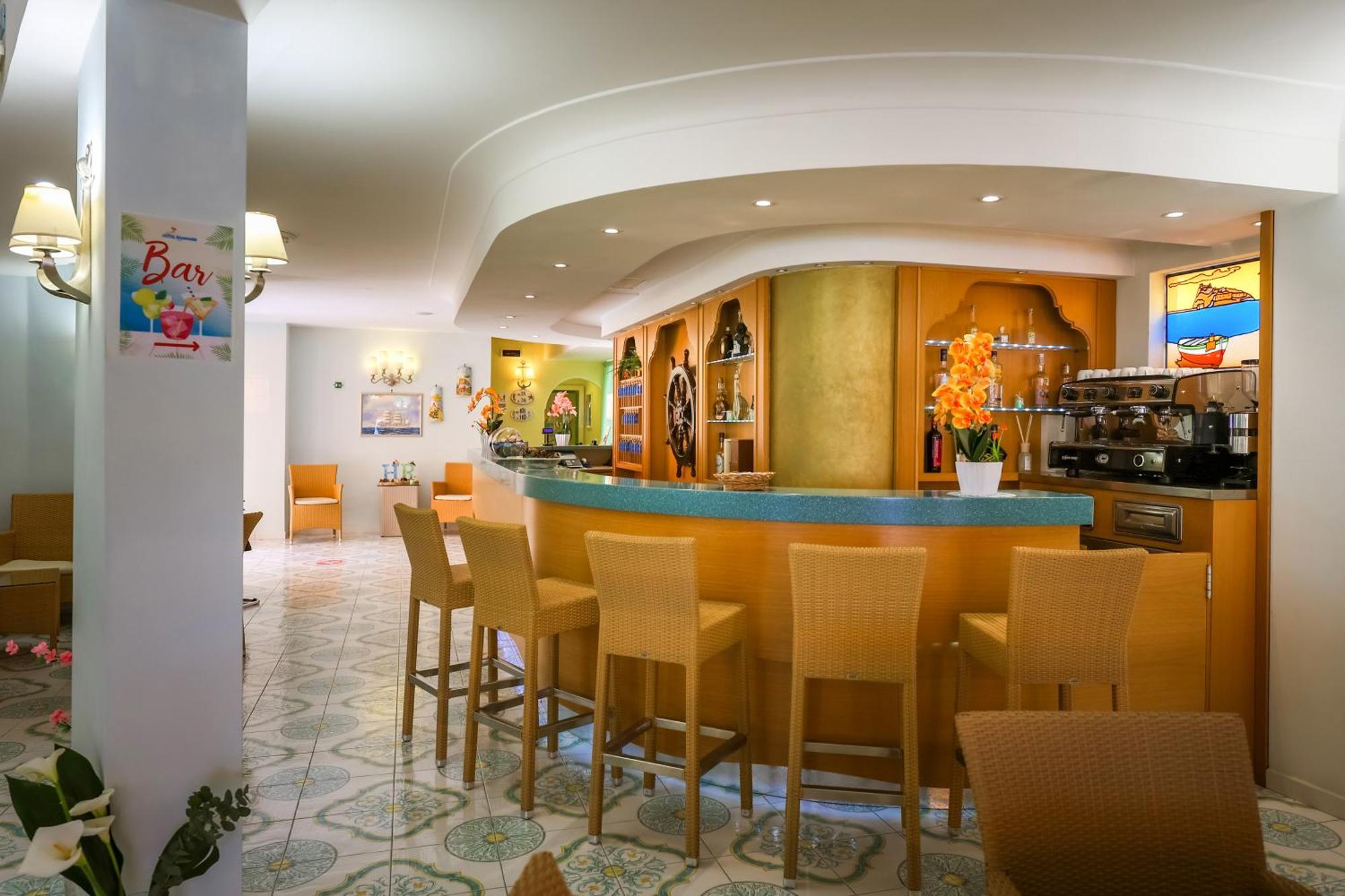 Hotel Rivamare อีสเกีย ภายนอก รูปภาพ