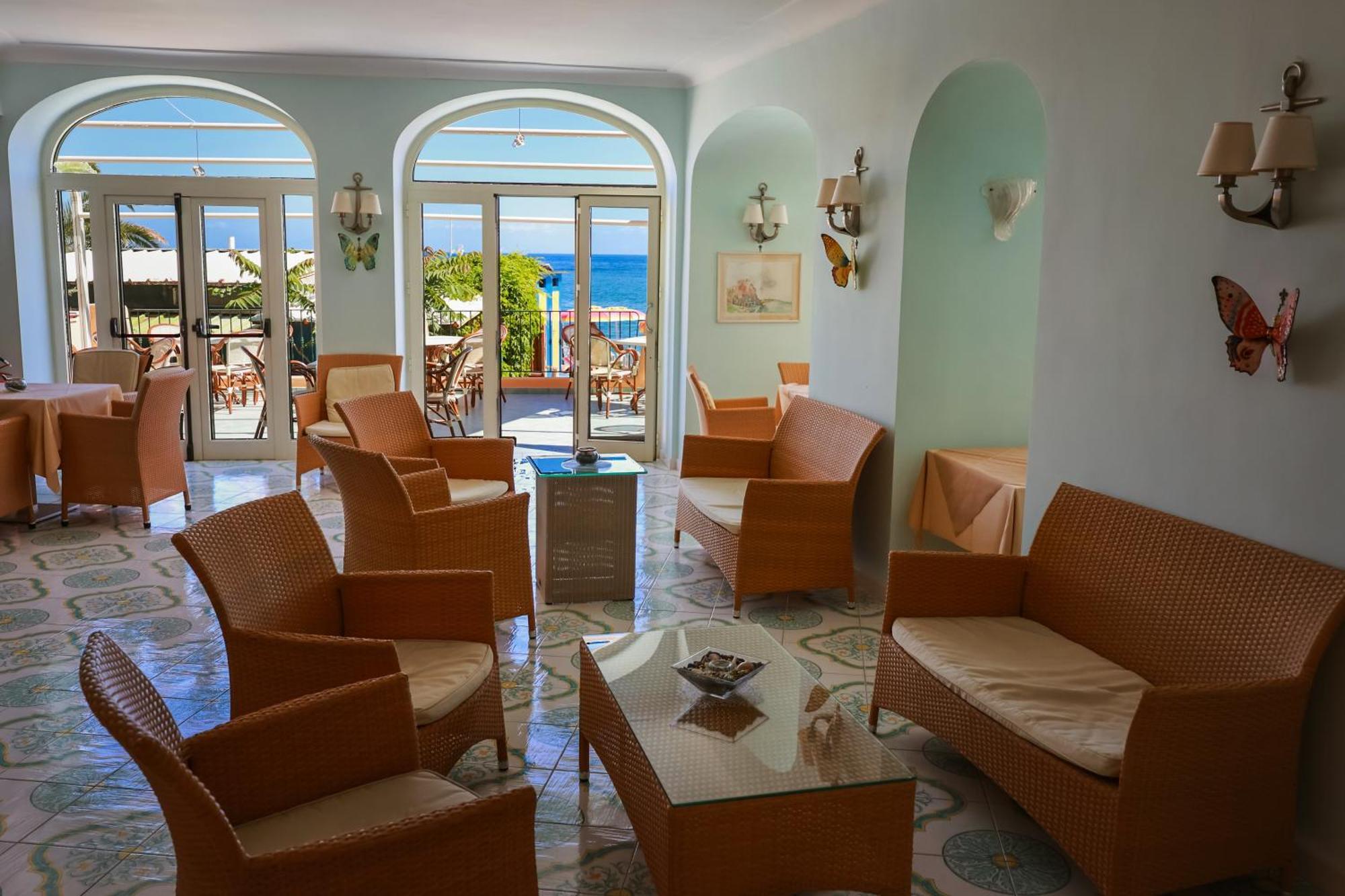 Hotel Rivamare อีสเกีย ภายนอก รูปภาพ