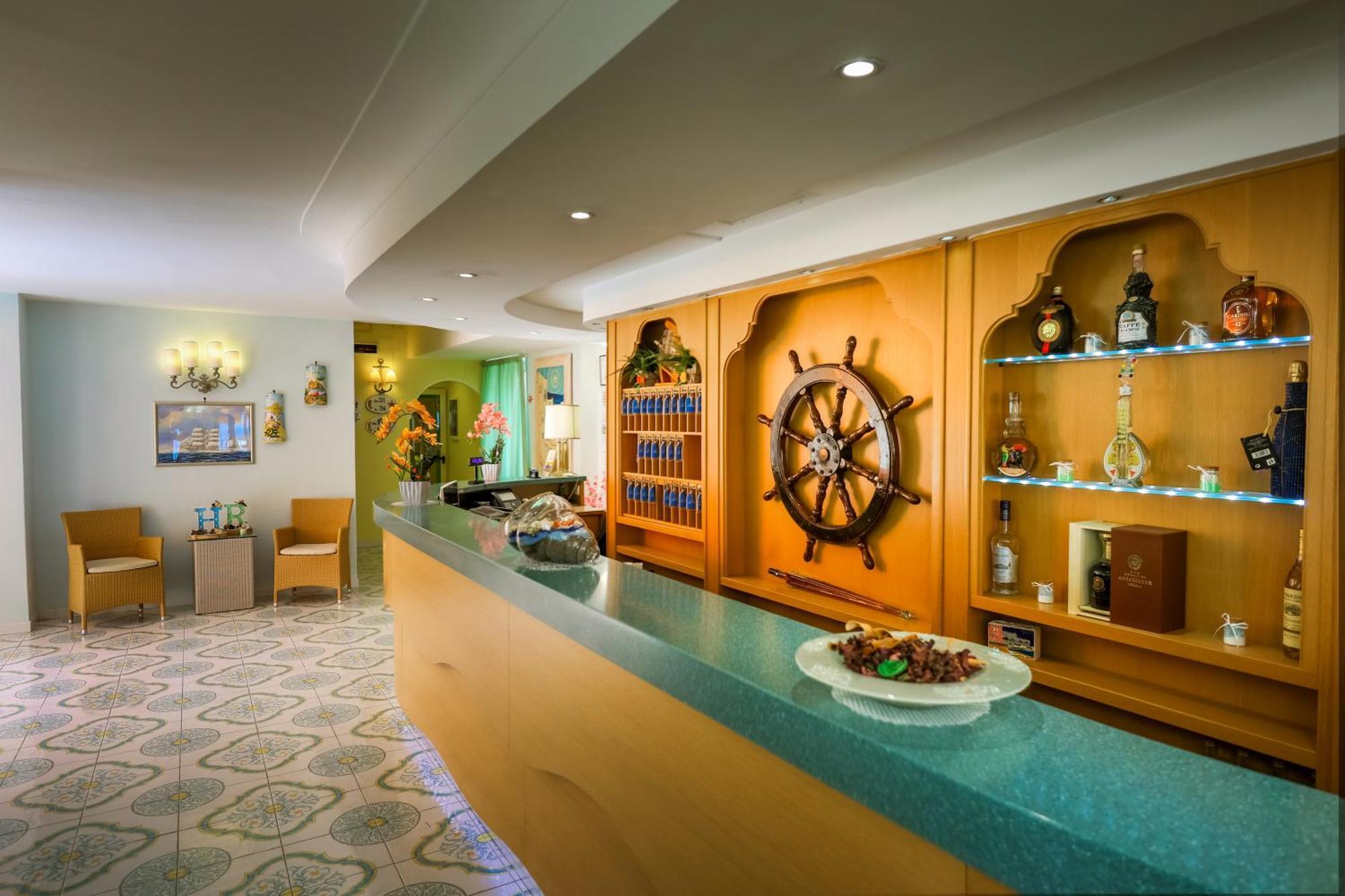 Hotel Rivamare อีสเกีย ภายนอก รูปภาพ